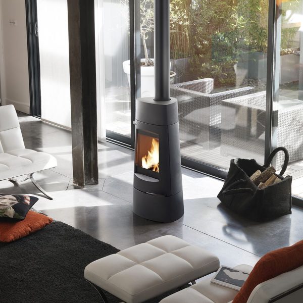aratos a l 1 600x600 - Piec kominkowy ARATOS antracyt