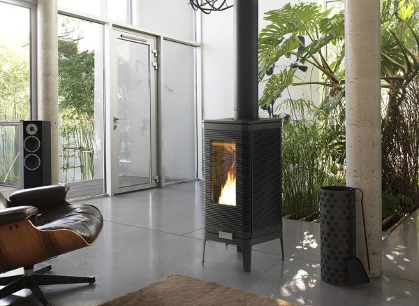 iwaki a l 600x438 - Piec wolno stojący INVICTA IWAKI antracyt