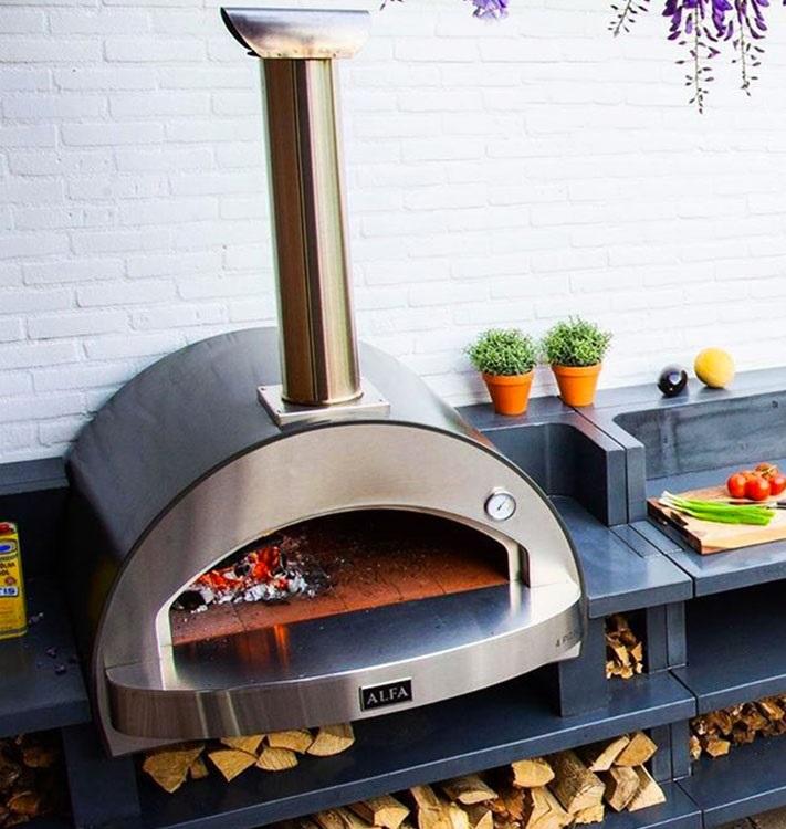 4 pizze outdoor living garden pizza oven 1200x750 Kopia - Piec Hybrydowy do pizzy Alfa Forni CLASSICO 2 szary na drewno i gaz